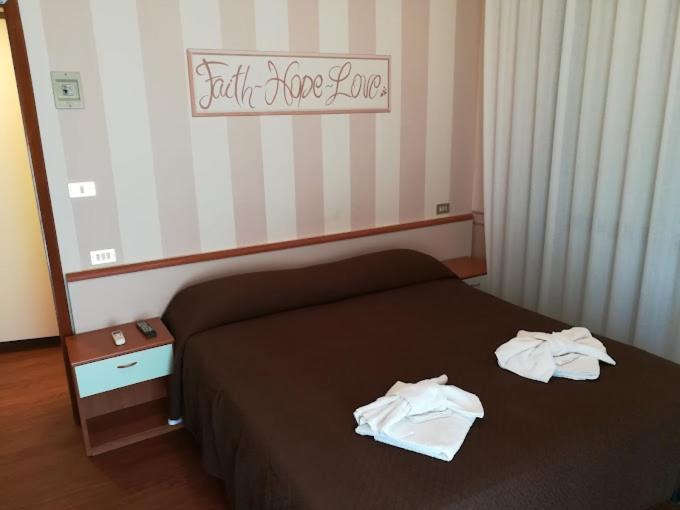 רימיני Hotel Maracaibo מראה חיצוני תמונה